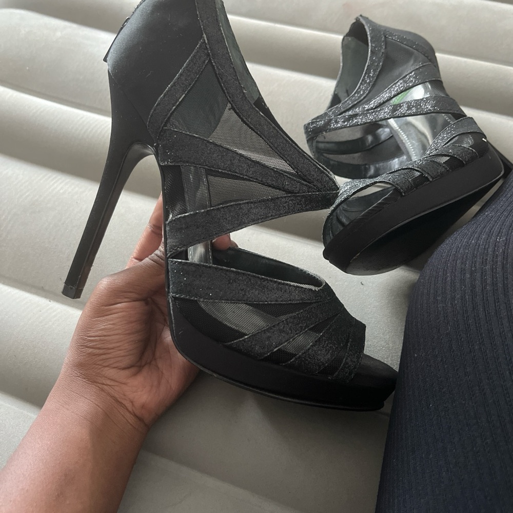 Vera Wang Black Stiletto Heels with Mary Jane Strap - Picture 3 of 3